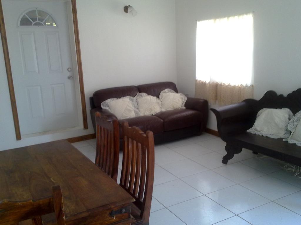 Fern Tree Bed And Breakfast Frigate Bay Ngoại thất bức ảnh